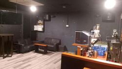 Lucky Plaza (D9), Retail #611819201